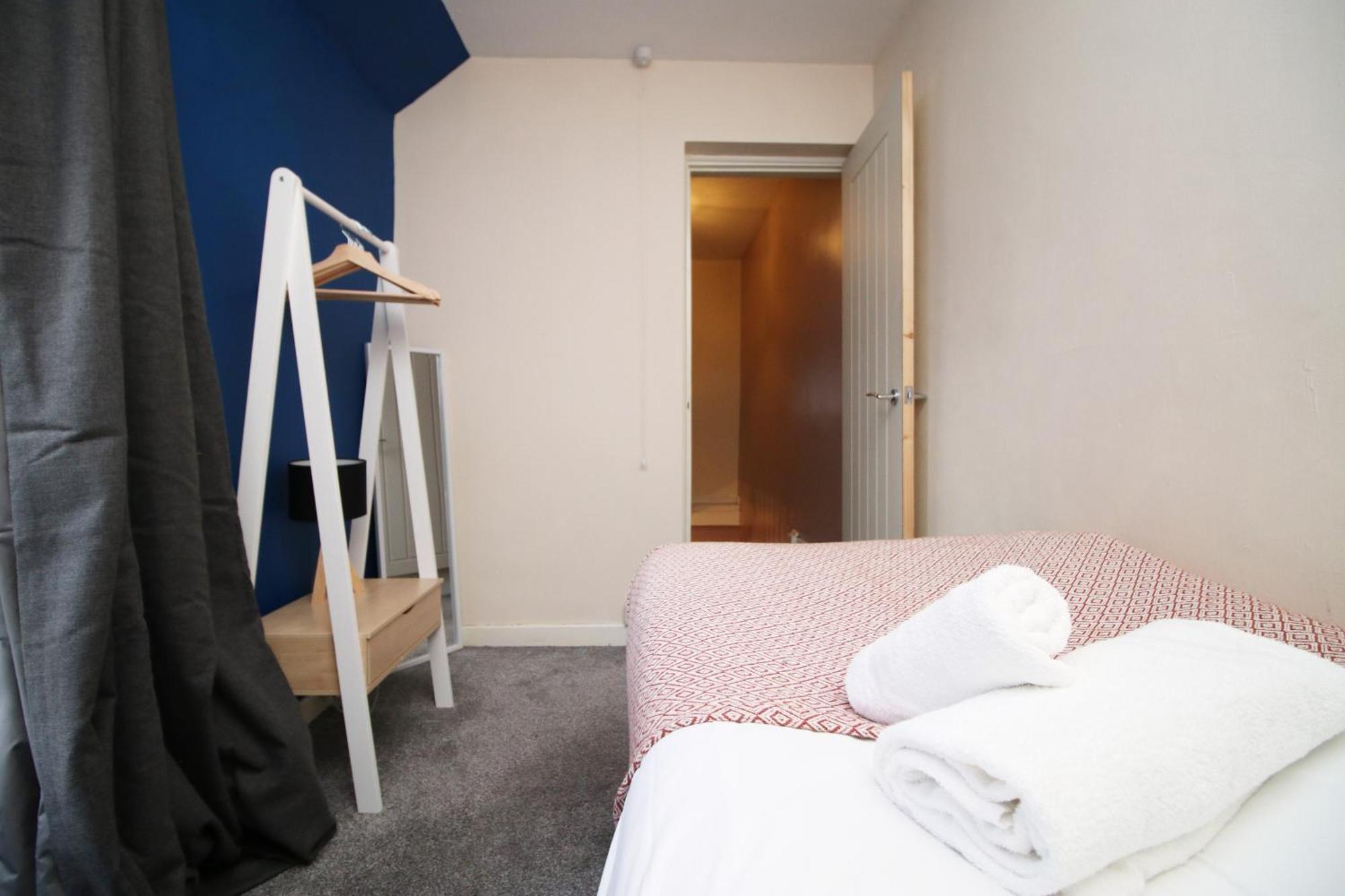 Cosy 3Br Home, Scenic Views, Ideal For Walks & Work Abertillery Kültér fotó