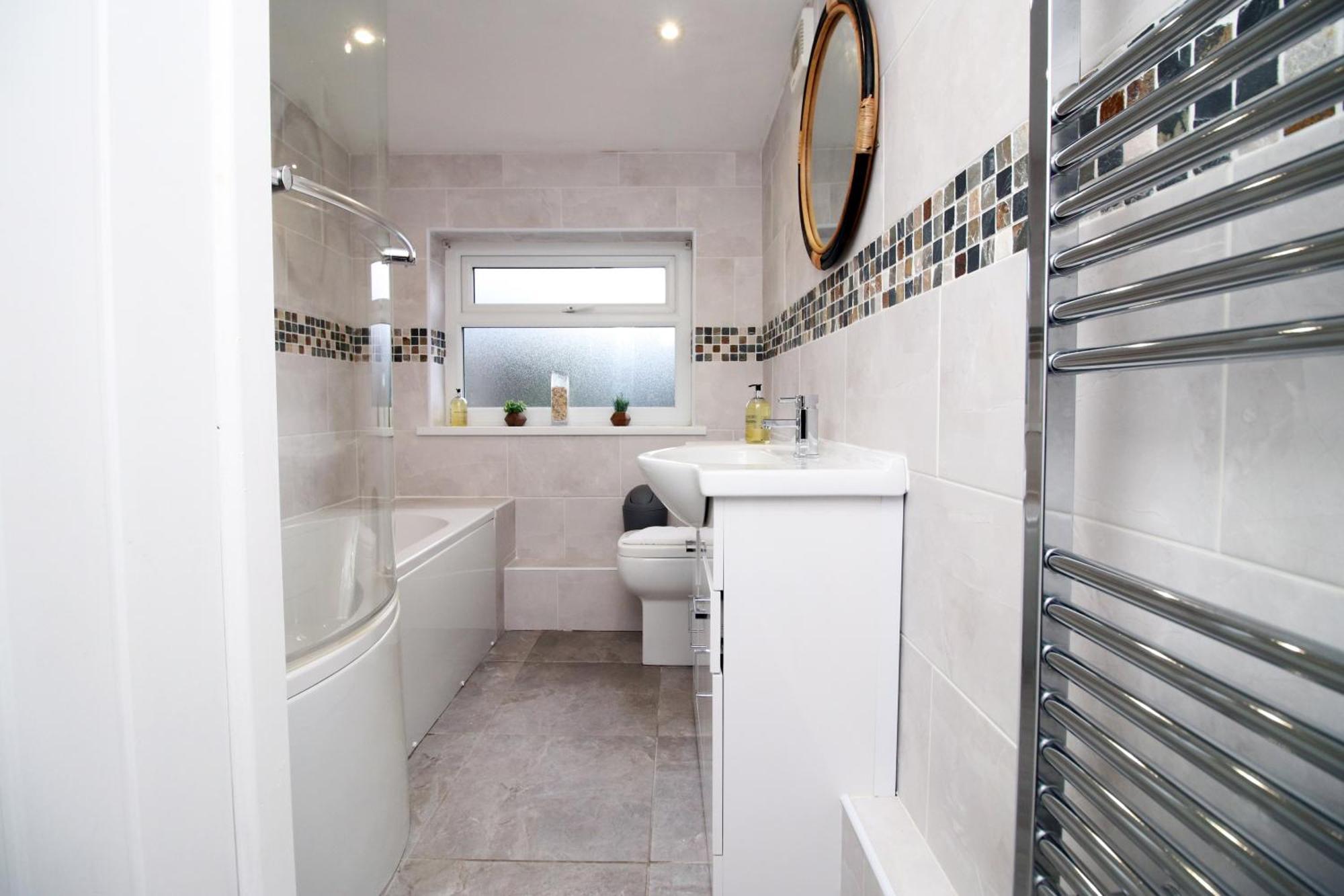 Cosy 3Br Home, Scenic Views, Ideal For Walks & Work Abertillery Kültér fotó