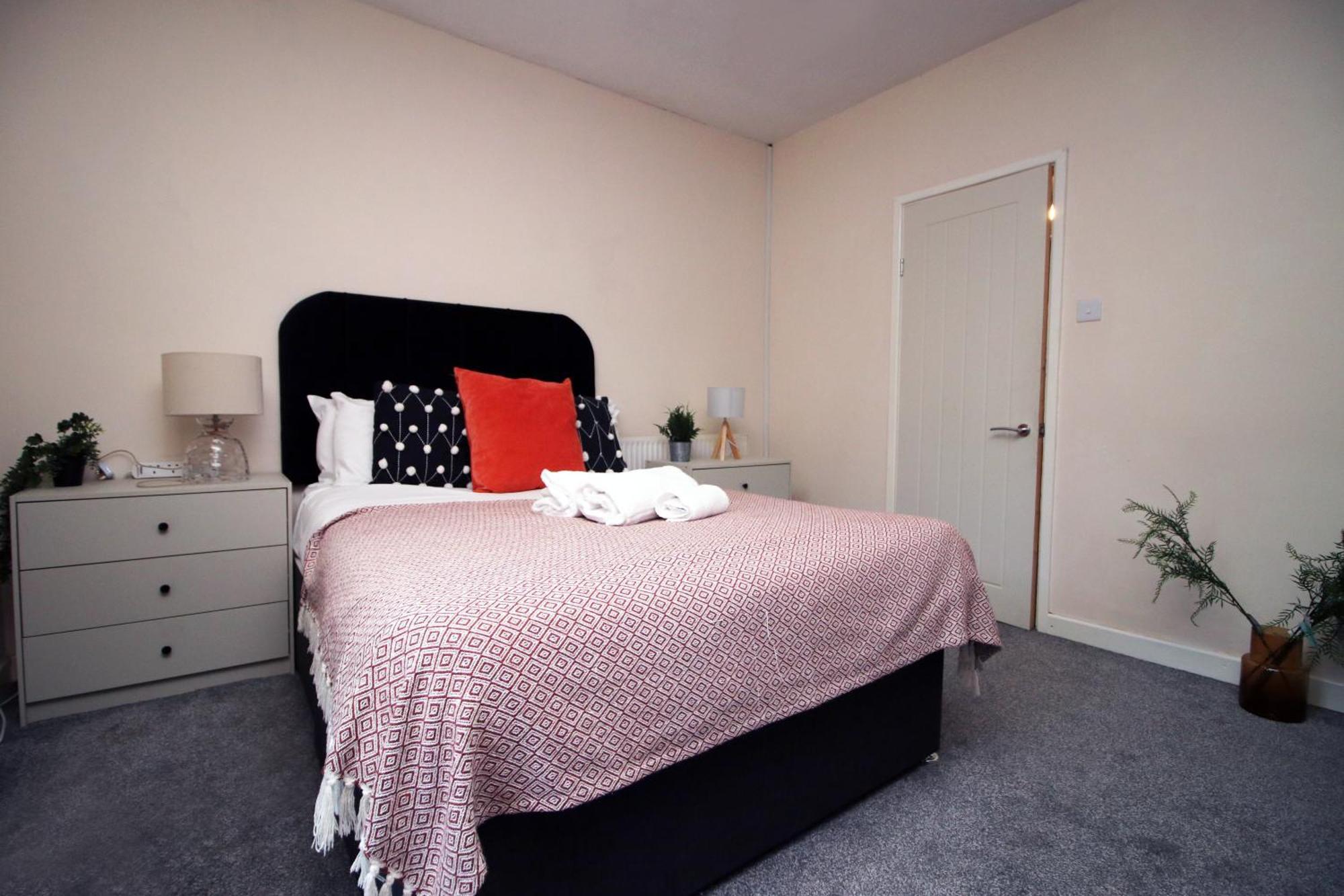 Cosy 3Br Home, Scenic Views, Ideal For Walks & Work Abertillery Kültér fotó