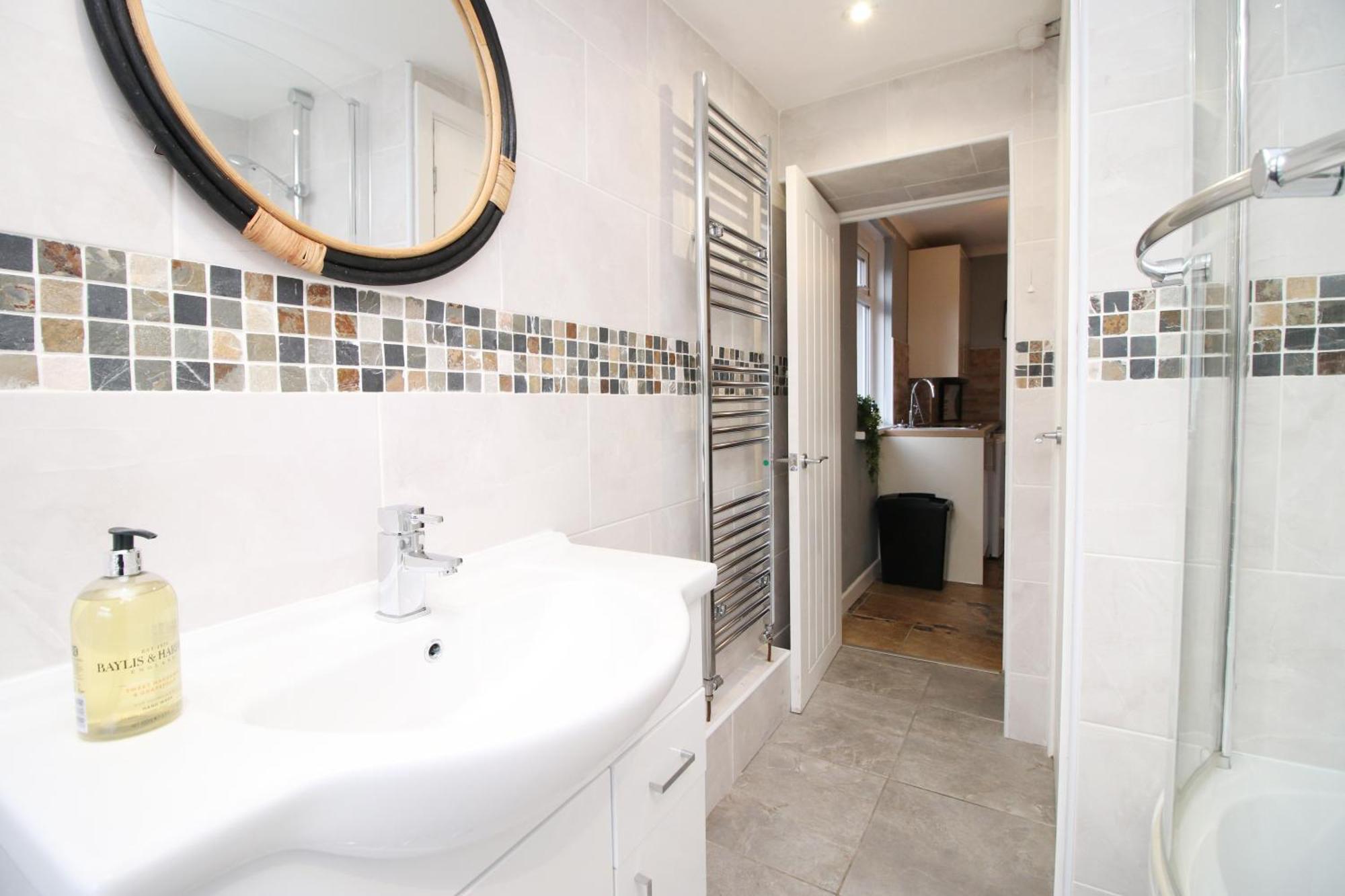 Cosy 3Br Home, Scenic Views, Ideal For Walks & Work Abertillery Kültér fotó