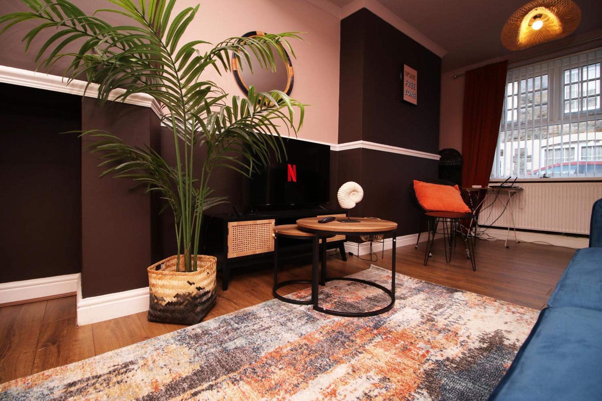 Cosy 3Br Home, Scenic Views, Ideal For Walks & Work Abertillery Kültér fotó